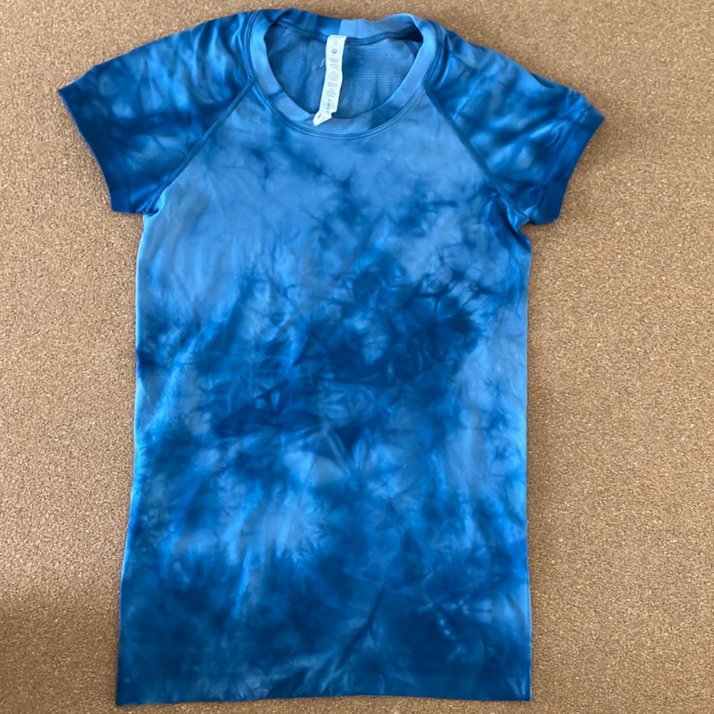 Lululemon Swiftly Tech Short-Sleeve Shirt 2.0 size 6